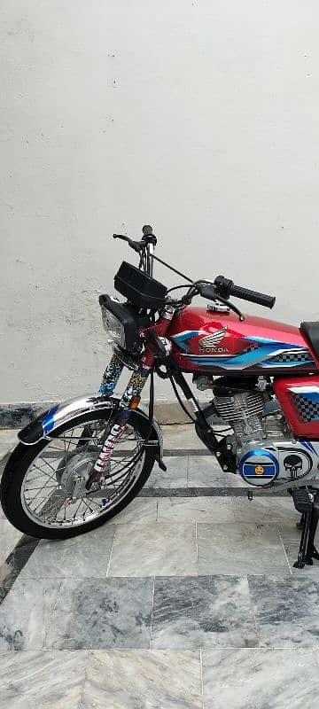 I m selling CG 125 2024 model 3