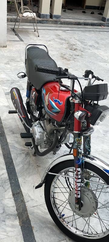 I m selling CG 125 2024 model 5