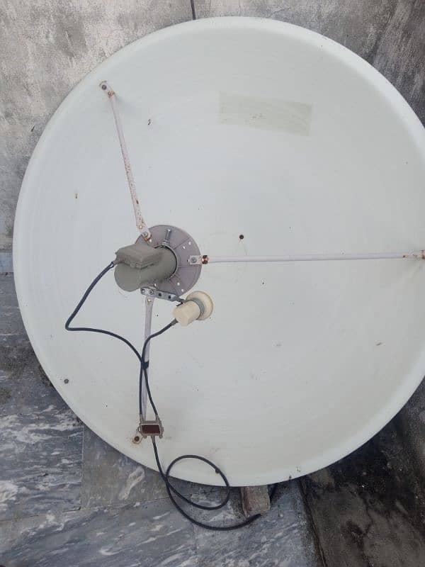 Dish with Complete accessories 1