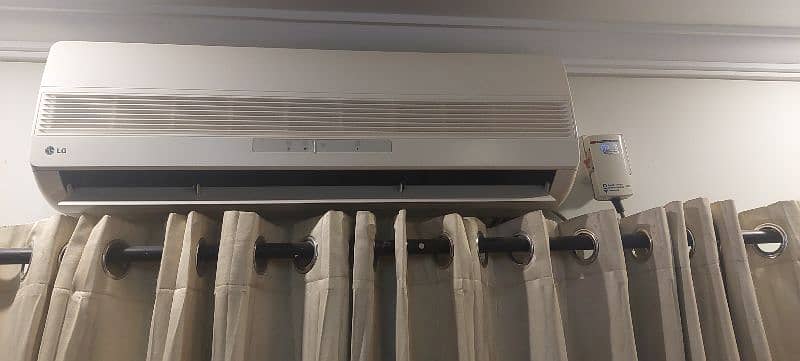 LG 1 Ton Heat & Cool AC 1