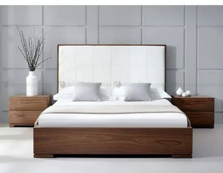 King Bed with side tables/03019225195 9