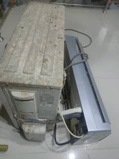 GREE 1 TON INVERTOR WORKING GOOD CONDITION