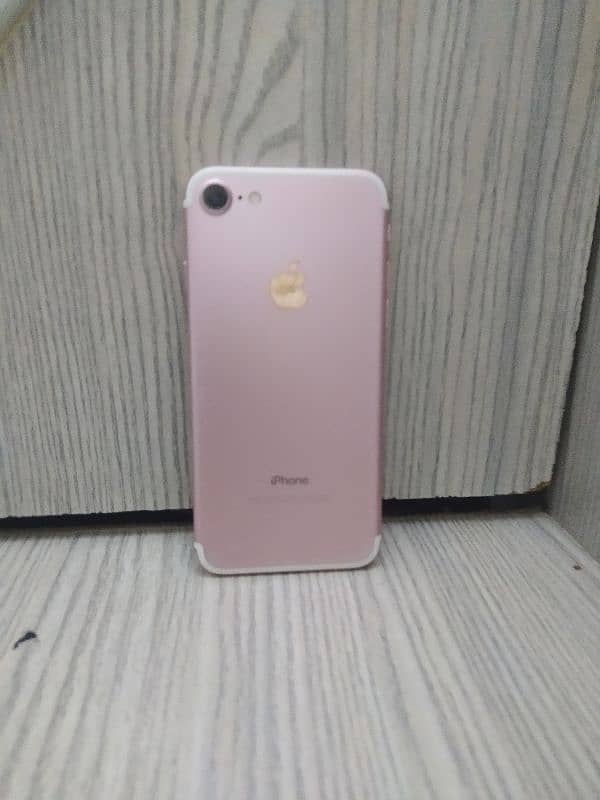 iPhone 7: colour rose pink 0