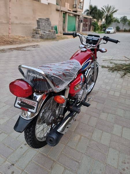 Honda CG125 Red. Excellent Condition 1