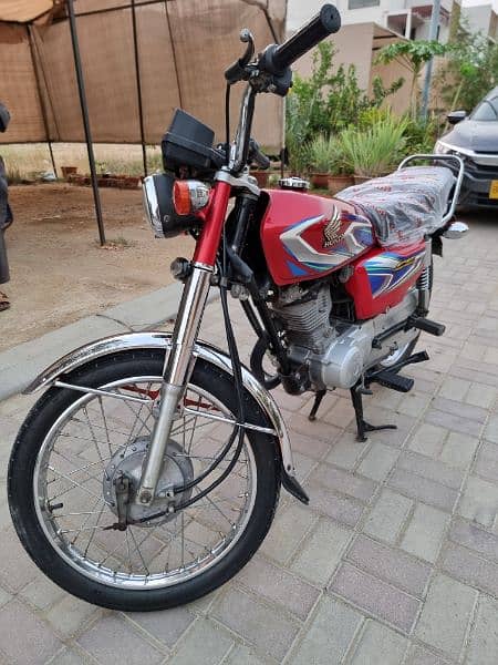 Honda CG125 Red. Excellent Condition 3