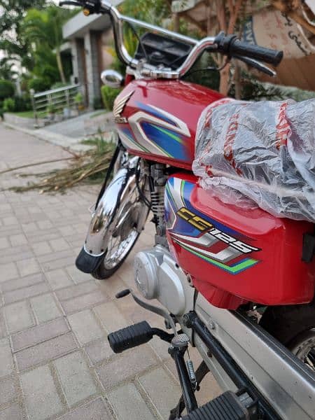 Honda CG125 Red. Excellent Condition 5