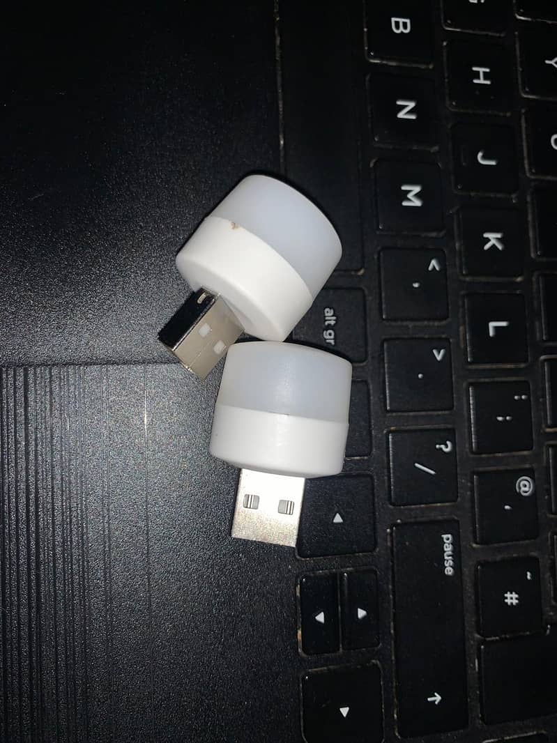 2Pcs Mini USB Night Light Warm White Eye Protection Book Reading Li 0