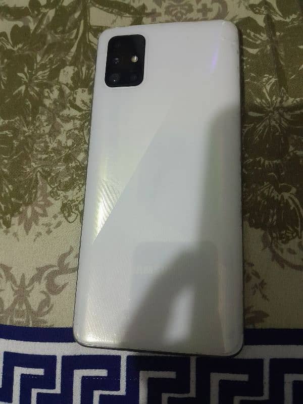 i am selling my Samsung a51  03059648857 6 gb 128 gb 2