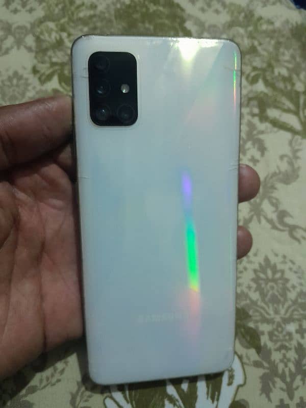 i am selling my Samsung a51  03059648857 6 gb 128 gb 7