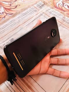 Moto Z2 Force