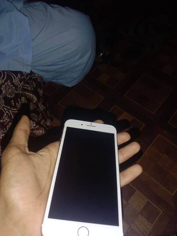 iphone 7plus 128 gb non PTA but sim working 4