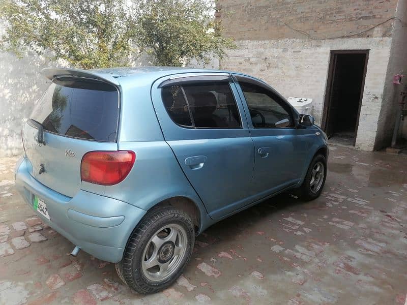 Toyota Vitz 2002 5