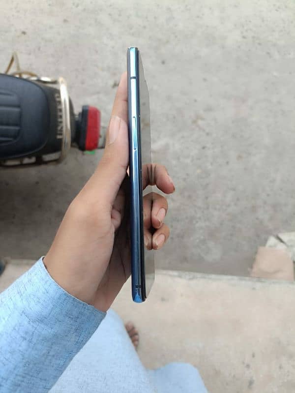 One Plus 7t Urgent Sell 8 128 1