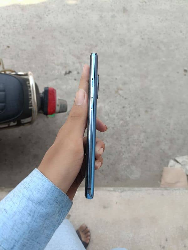 One Plus 7t Urgent Sell 8 128 3