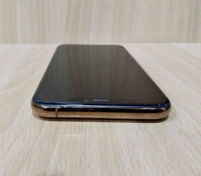 Iphone 11 Pro Factory Unlocked 100% ok 4