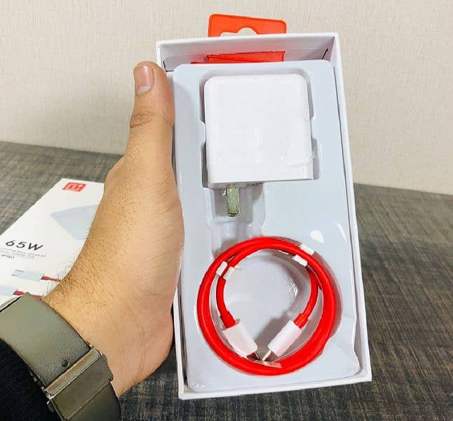 One plus original charger 0