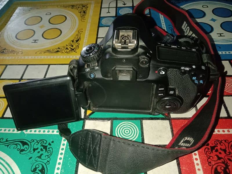 Urgent sale DSLR 60D 5