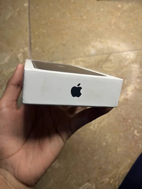 iphone 11 with box JV non PTA 14