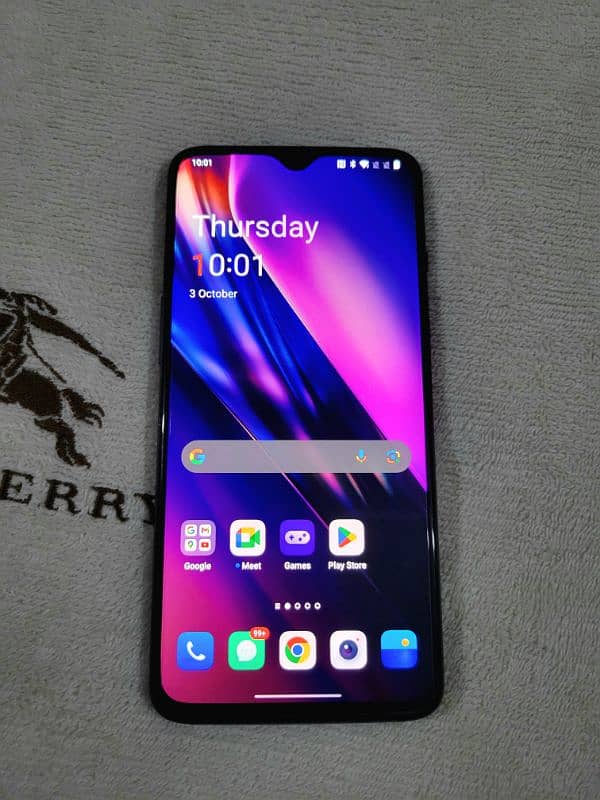 ONEPLUS 7 DUAL SIM 8GB 256GB ONLINE PTA BACK MINOR CRACKED. 0