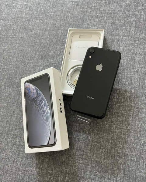 iphone xr 256gb PTA approved contact to 03073909212 WhatsApp 3