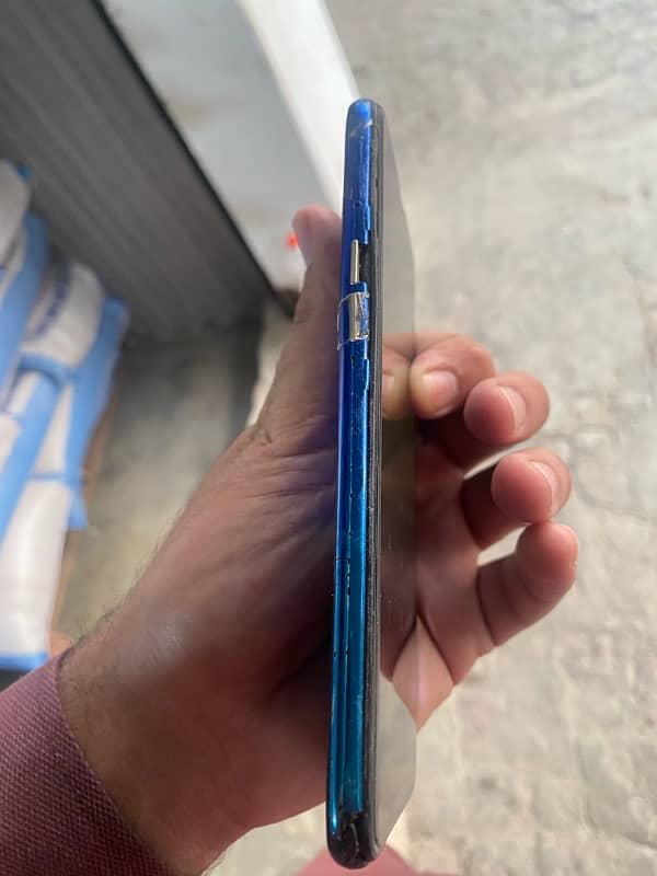 realme 3 dual sim 4gb / 64gb 3