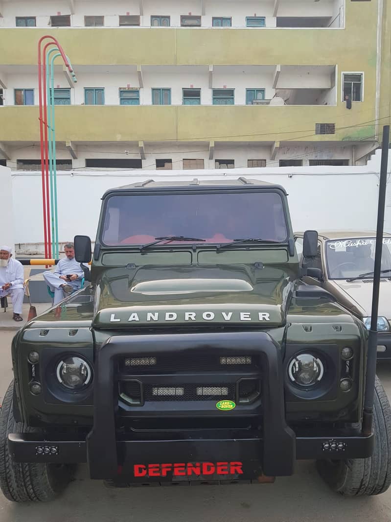 Land Rover Defender 2014 1