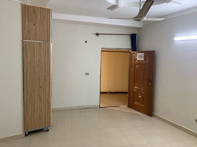 1 BED FLAT IN BAHRIA TOWN PHASE 8 ISLAMABAD NEAR BAHRIA HOSPITAL 3