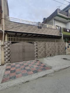 25*40 single storey for sale in I 10 1. Accomodation 3 beds one washroom and kitchen. Rental value 60 thousand Demand 2.20 crore