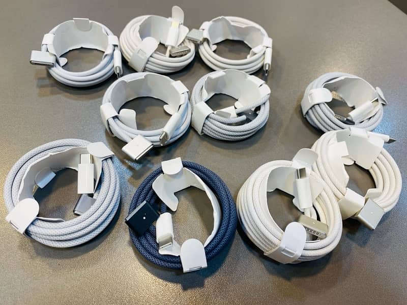 Apple Original Type-C to Megasafe 3 Cables and 140W adapters 5