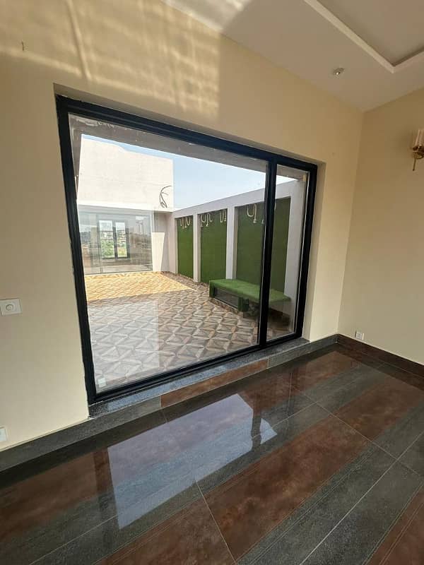 Exceptional Comfort Beautiful 10 Marla House For Rent In DHA Phase 5 20