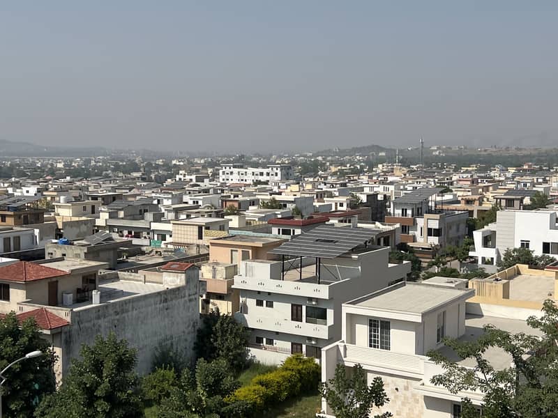 8 MARLA FULL HOUSE FOR SALE FAISAL TOWN F-18 ISLAMABAD INVESTER PRICE 10