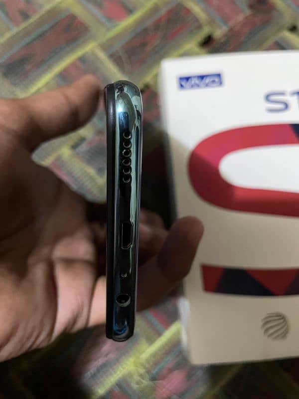 vivo s1 with box 5