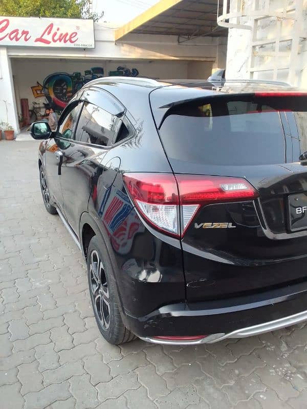 Honda Vezel 2015 1