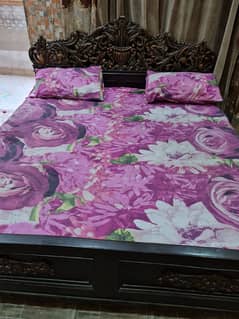 Carving Bed With Dressing Side Table s