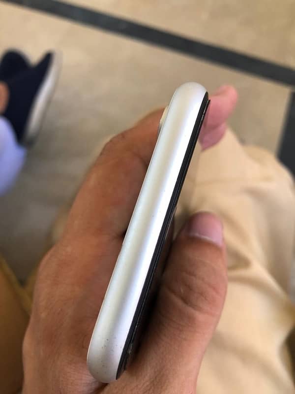 iphone xr 64 gb not pta 5