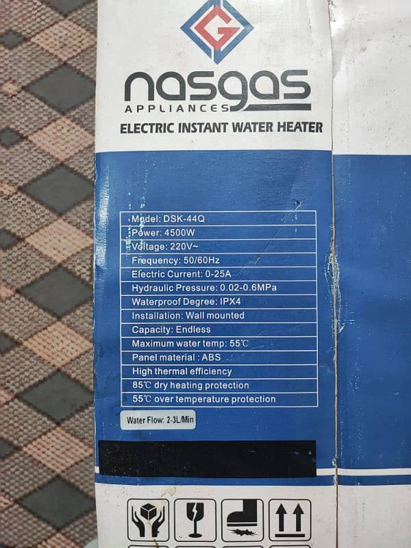 Nasgas instant electric water geyser / heater - Almost new 3