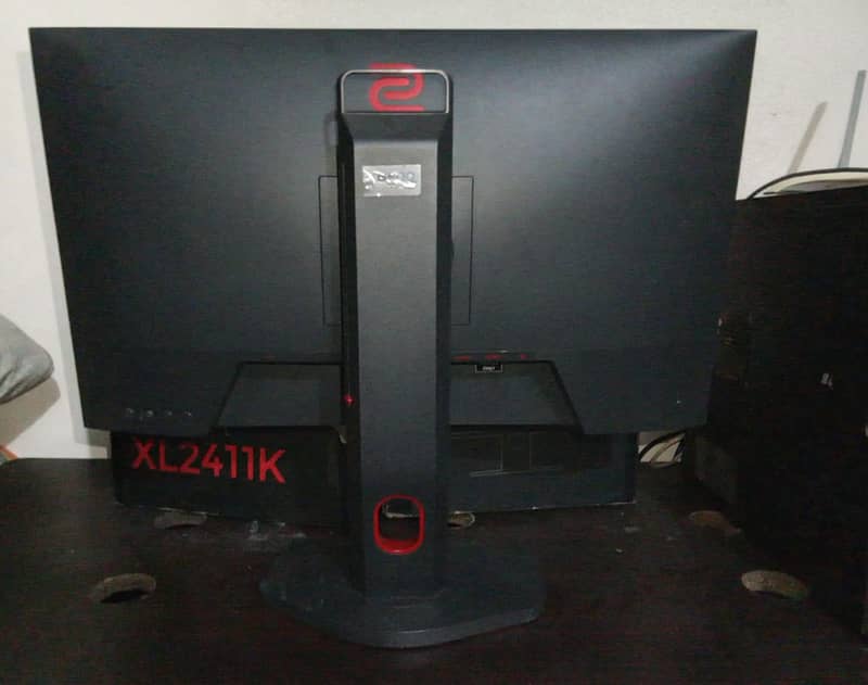 144hz Benq Monitor in good condition just like new with all accesories 5