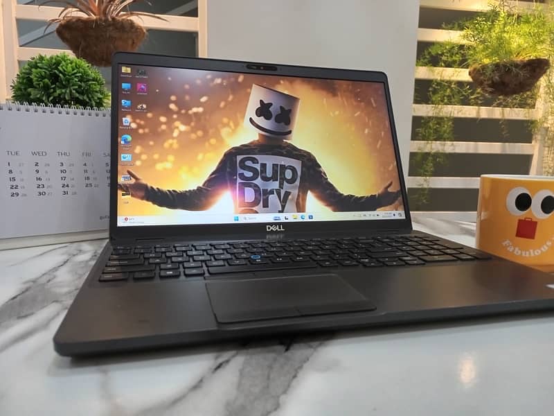 I7 Dell latitude 5500 | 8th Gen | 8/256 | UHD Graphics 0