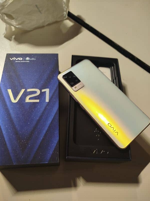 vivo V21 8/128 0