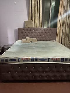 matrress king size for urgent sale location f11