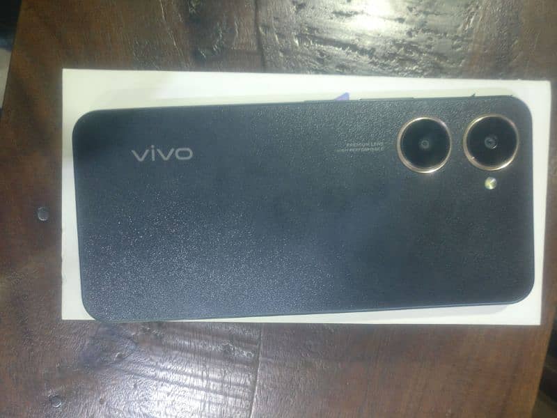 Vivo Y03t   Ram=4 / Storage=64 with box+charger 2