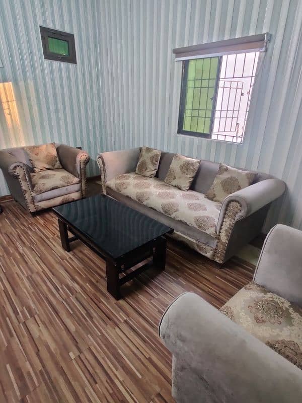 5 Seater Sofa Set 0