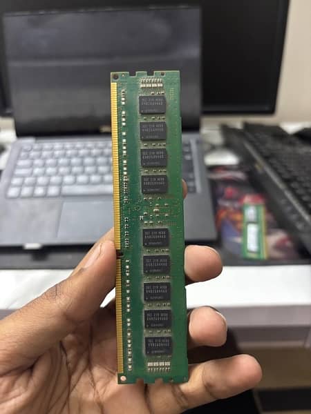 DDR3 4 sticks of 4 Gb Ram Pc3-12800 2