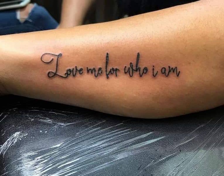 Ømi Tățțŏŏ Ṣ̌ţŭđįŏ PROFESSIONAL TATTOO STUDiO• TATTOING & PRESING• • • 19