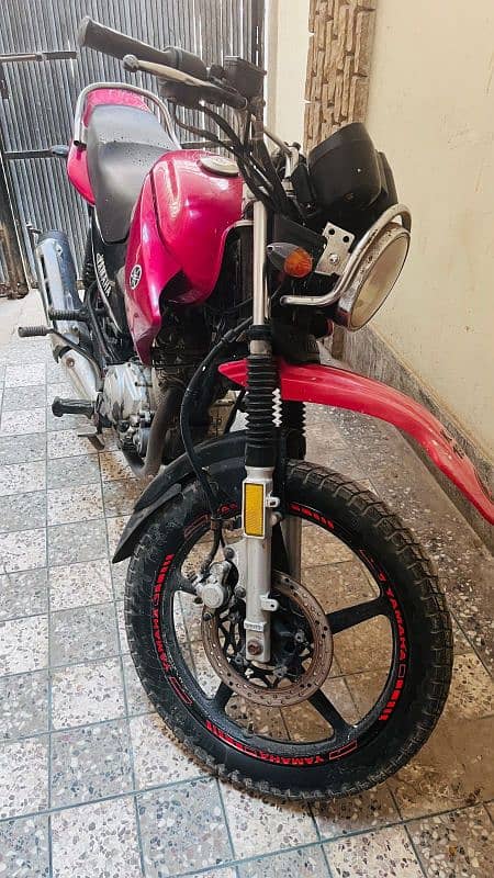 Yamaha ybr g red colour 1st owner full genuine condition 1