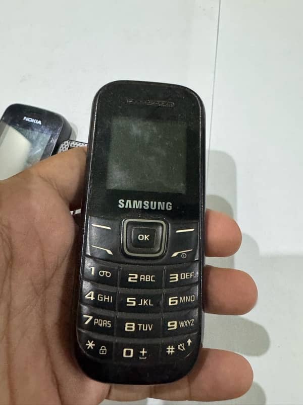 Nokia and Samsung Original keypad phones for sale 9