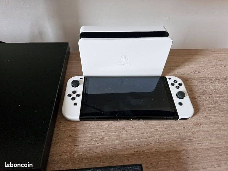 Urgent Sale!!! Nintendo Switch Oled Negotiable 2