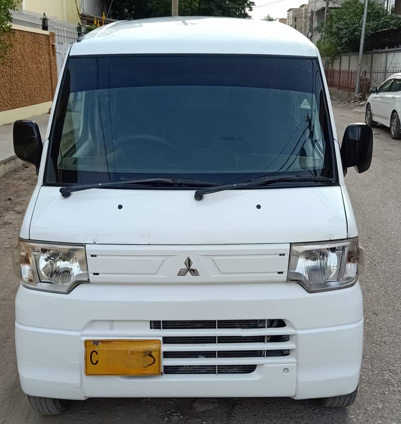 Mitsubishi Minicab Same as Suzuki Every Hijet Nissan Clipper Acty Scrm 2