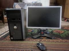 Core2Quad With Monitor and All Accessories