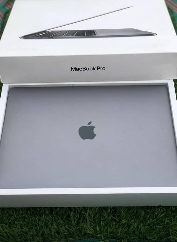 APPLE MACKBOOK Pro 2017 /256GB/  For sale WhatsApp Num #03265949331 1